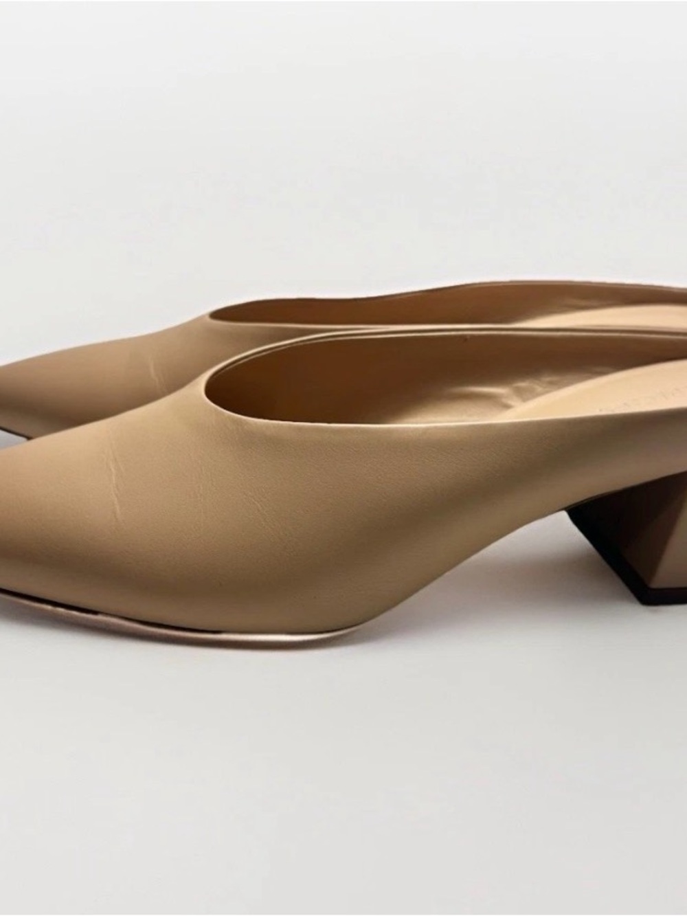 Vince Ralston Leather Pointy Toe Mule in Nude Size 9.0 - Picture 6 of 16